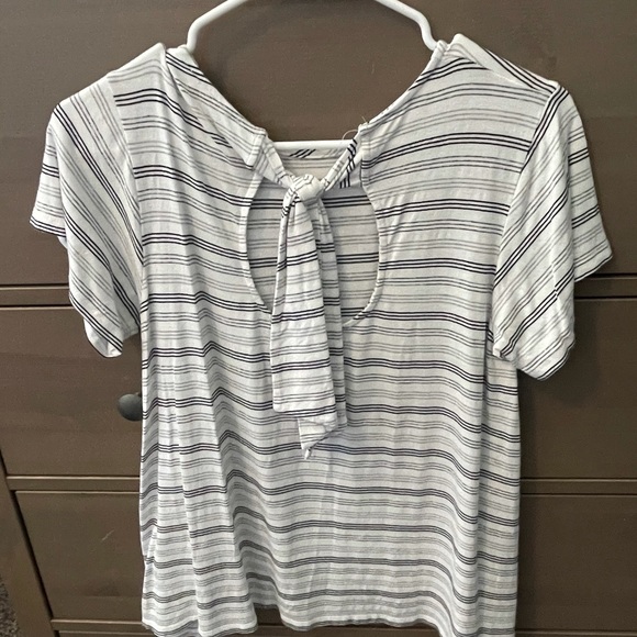 Super soft striped top with tie in back - Picture 1 of 2